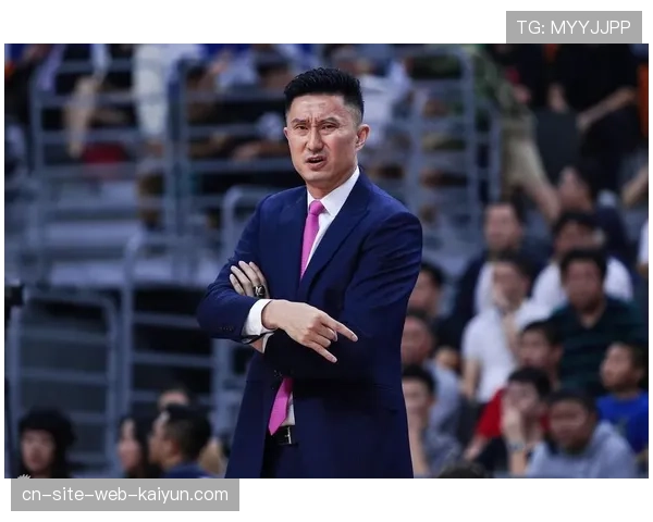 杜锋练兵目标明确 广东主帅培养年轻球员不遗余力