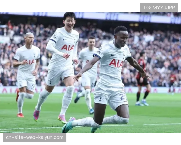 欧冠各队球衣赞助分布 玛珂龙12支球队领跑榜单